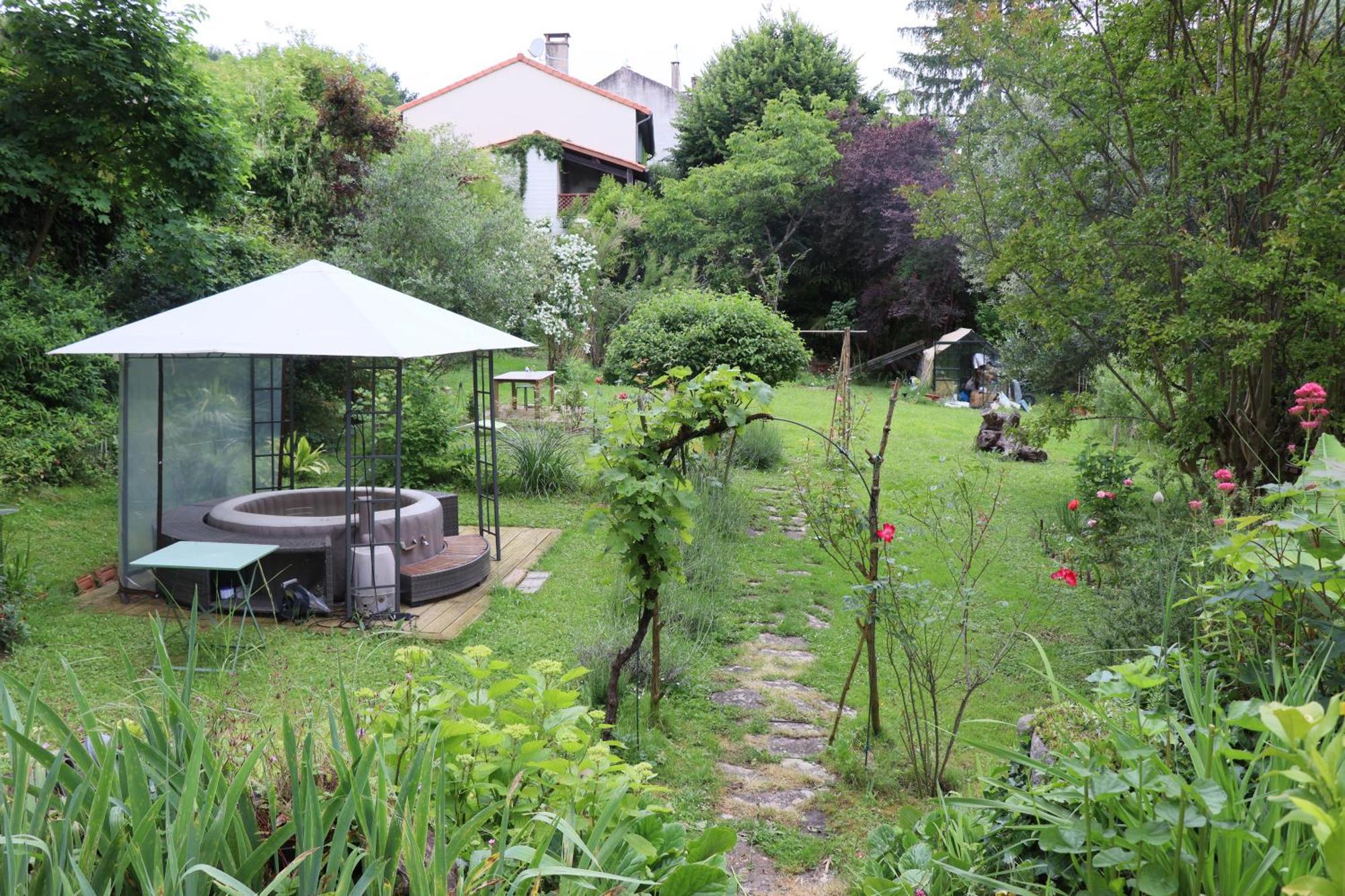 Au Jardin Bed and Breakfast Moissac Exteriör bild