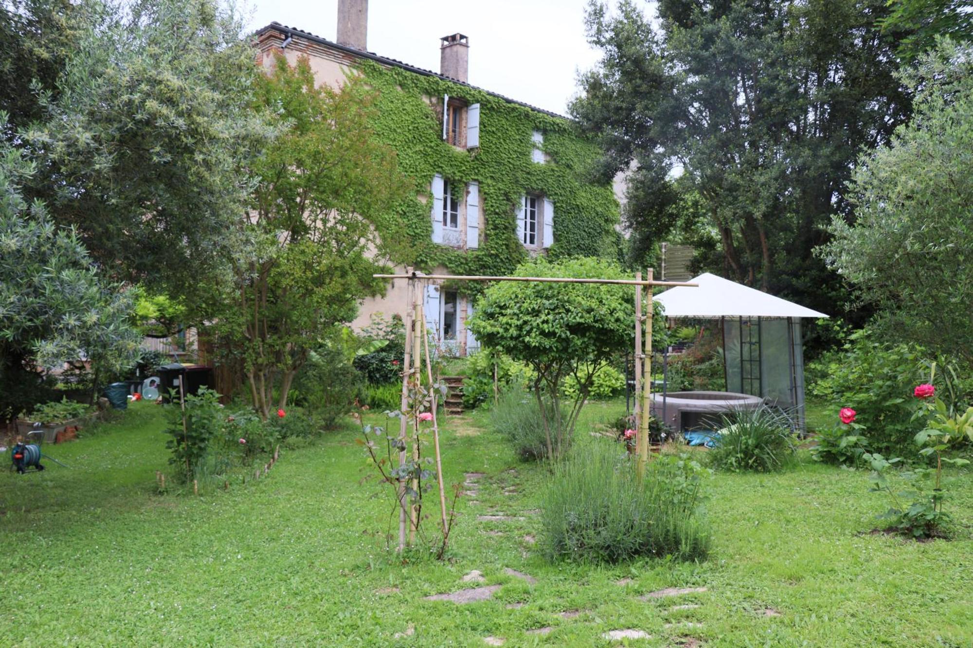 Au Jardin Bed and Breakfast Moissac Exteriör bild